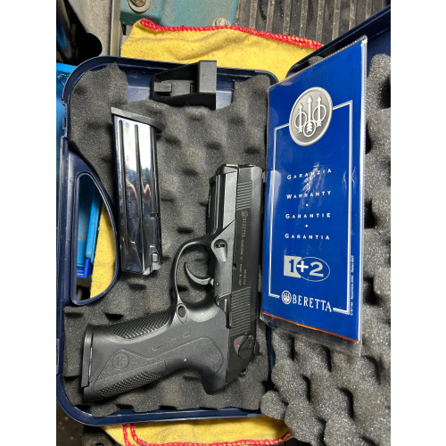 Pistola Beretta Px4