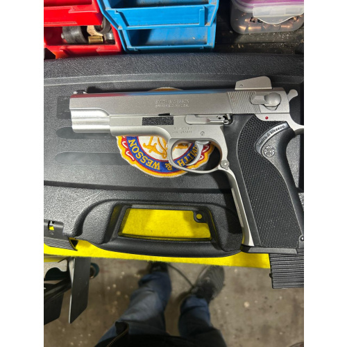 Smith & Wesson 4506