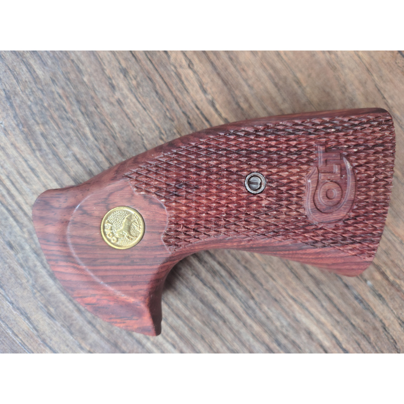 Colt Python Cachas Madera Exotica
