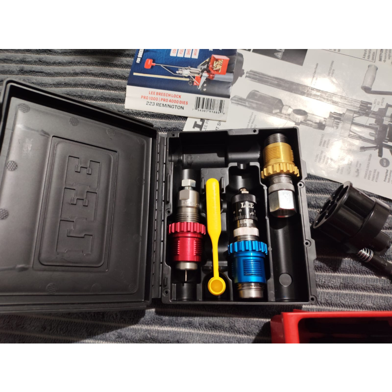 Lee Pro 4000 Kit 223 Remington+ Shellplate 9mm