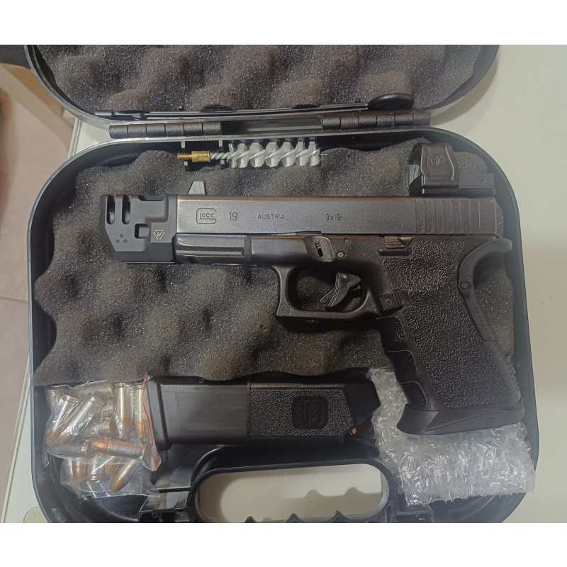 Glock G19, Con Red Dot Sig Sauer Elite Y Accesorios