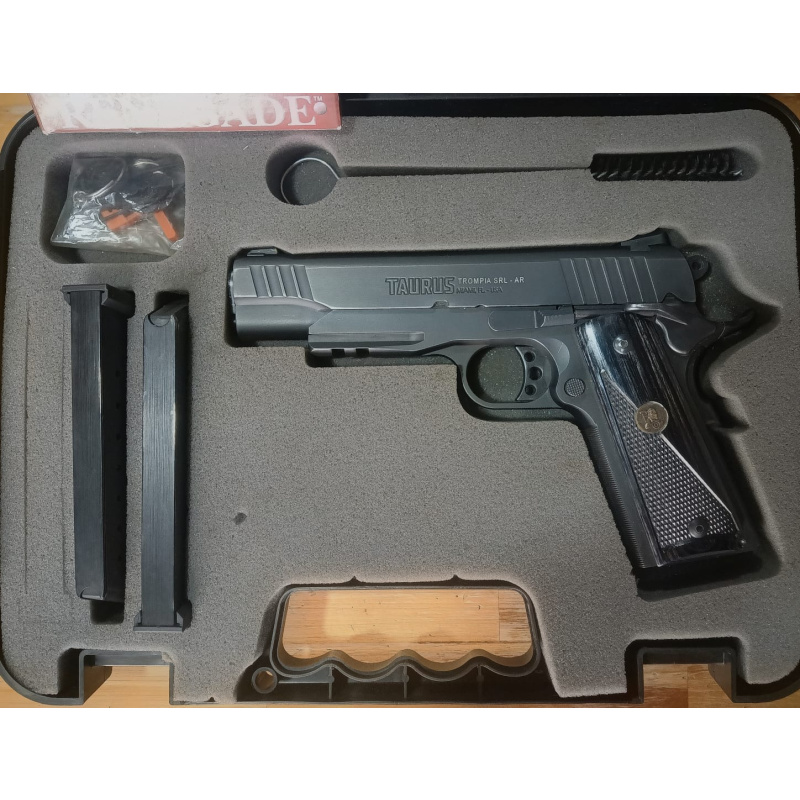 Taurus 1911 Con Riel Picatini
