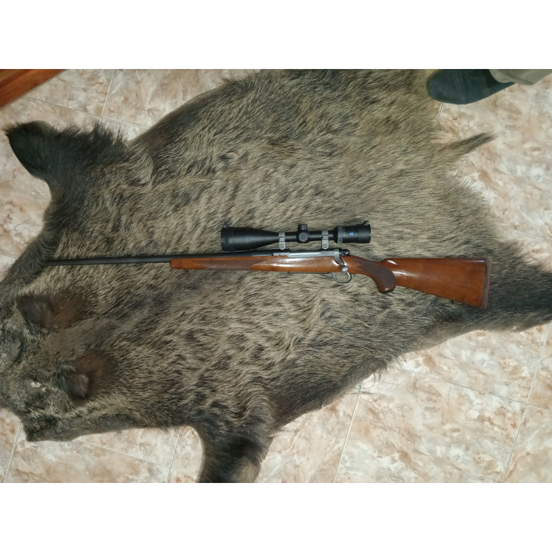 Ruger M77 .300w.m. Accion Zurda