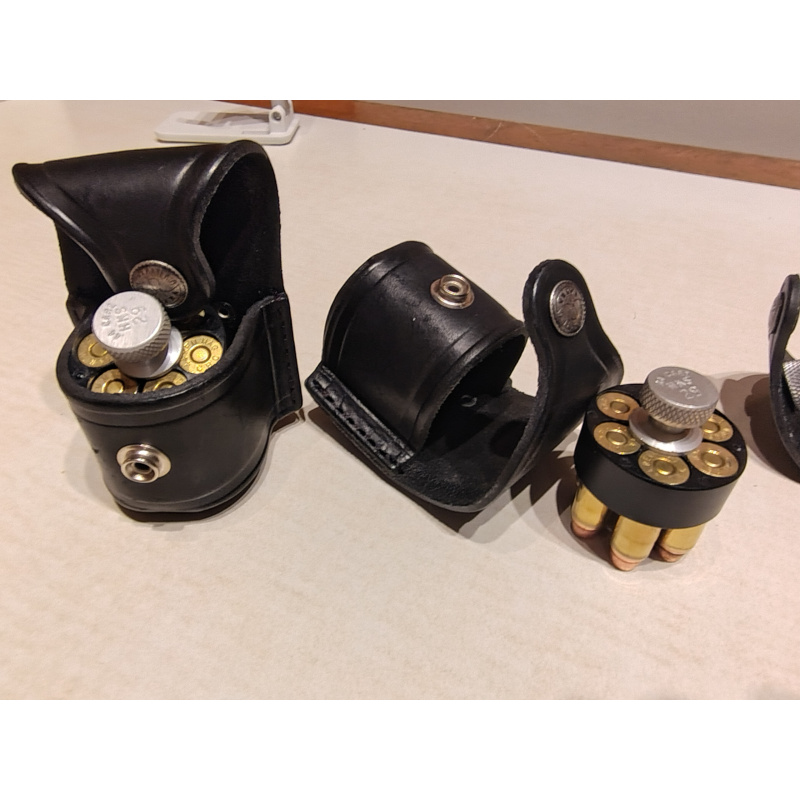 4 Speed Loaders  44 Mg Y Sus 4 Estuches