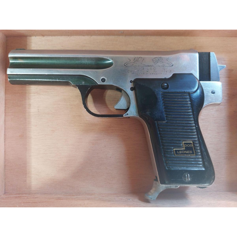 Pistola Dos Leones
