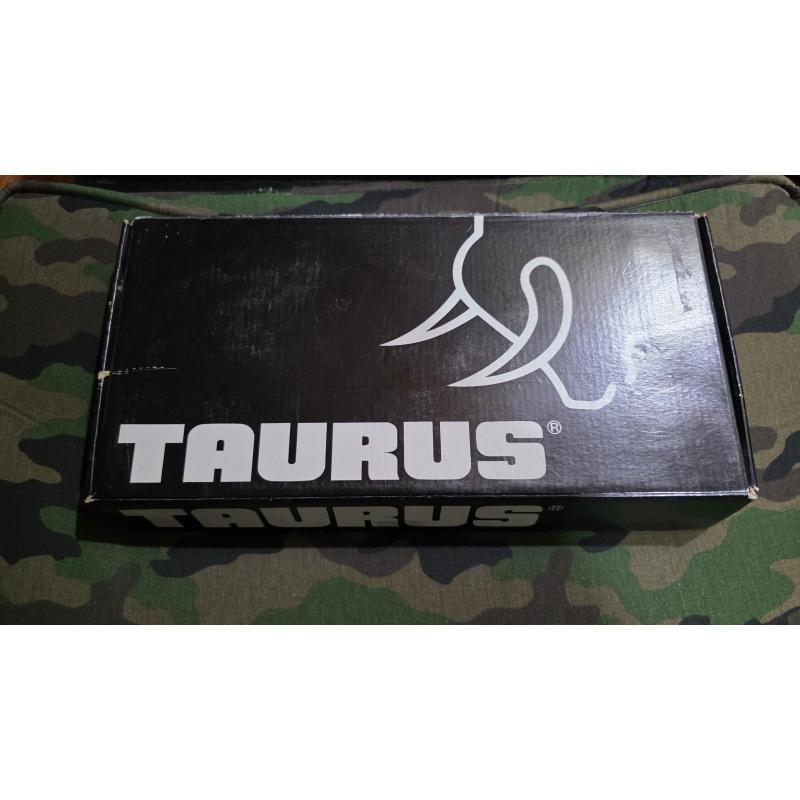 Pistola Taurus Pt917c