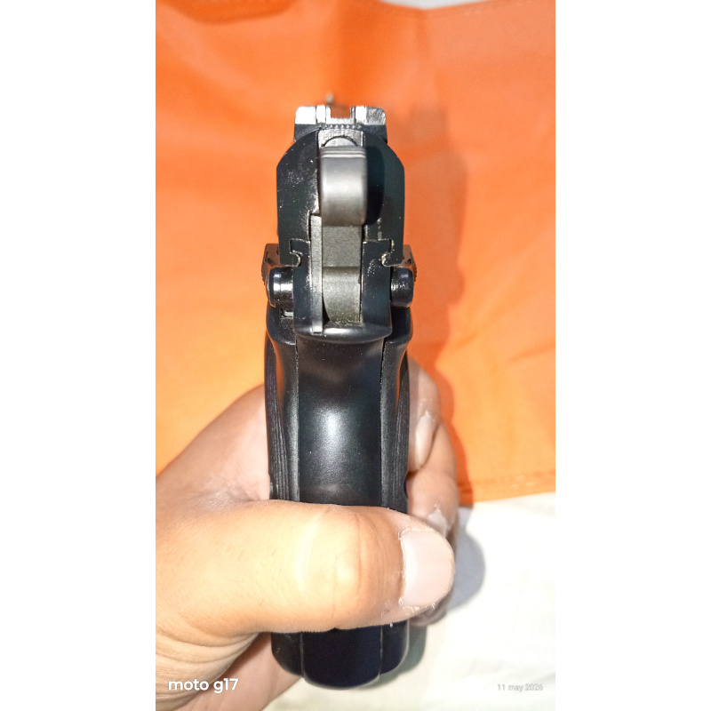 Pistola Fm 95