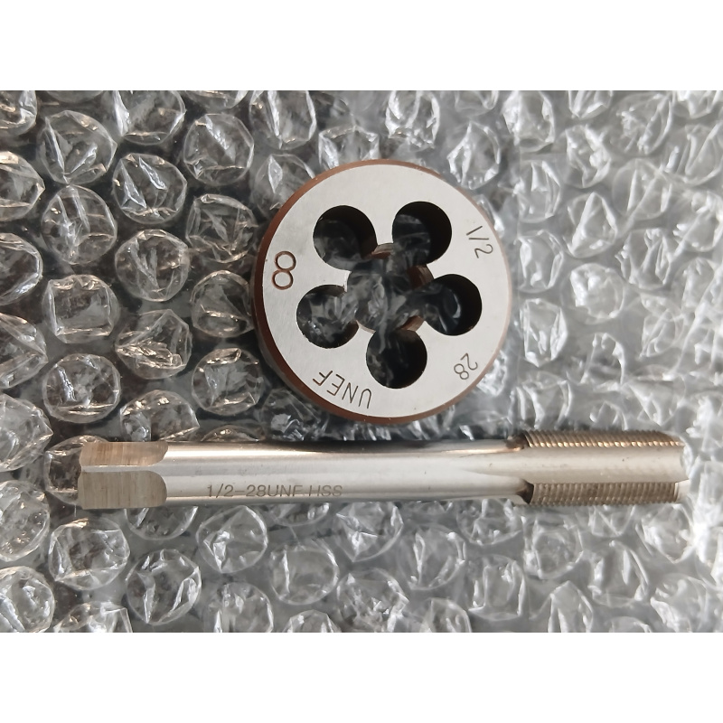 Macho Y Rosca 1/2 Plg X 28 Uf Importada