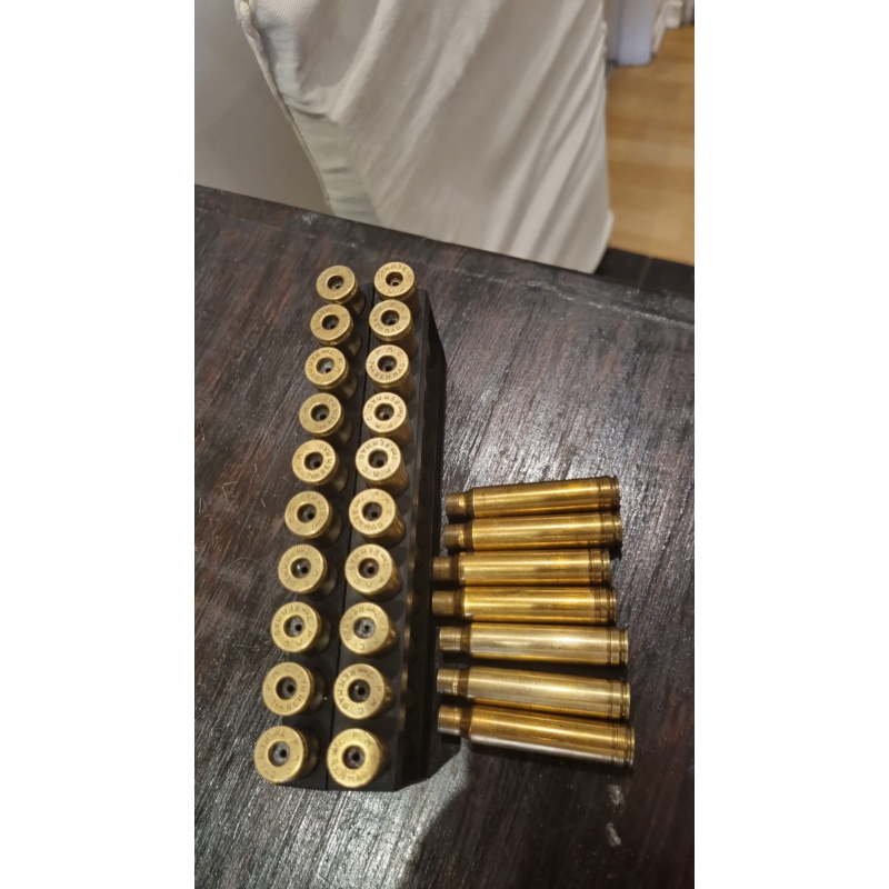 Vendo 27 Vainas Para El 338 Winchester