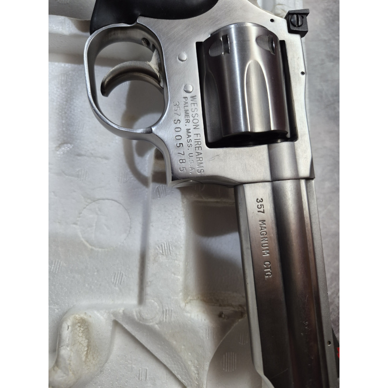 Dan Wesson Model 715 Fixed Barrel – .357 Magnum – 4"