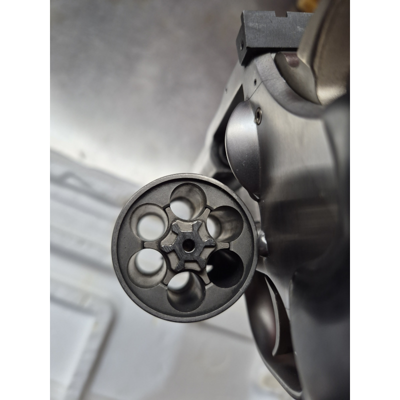 Dan Wesson Model 715 Fixed Barrel – .357 Magnum – 4"