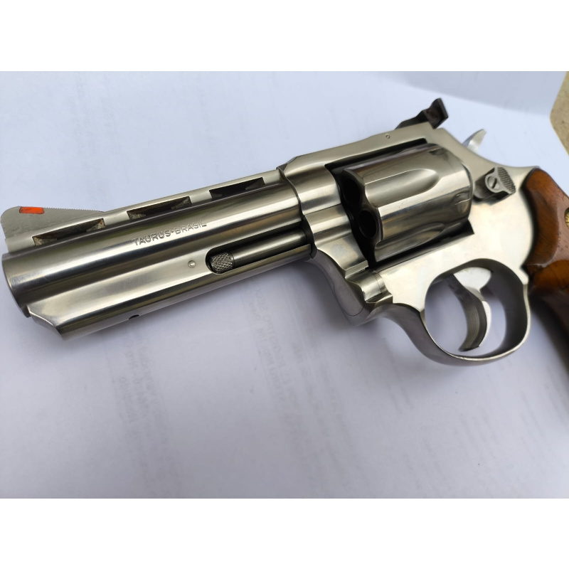 Revolver Taurus 889 .38spl