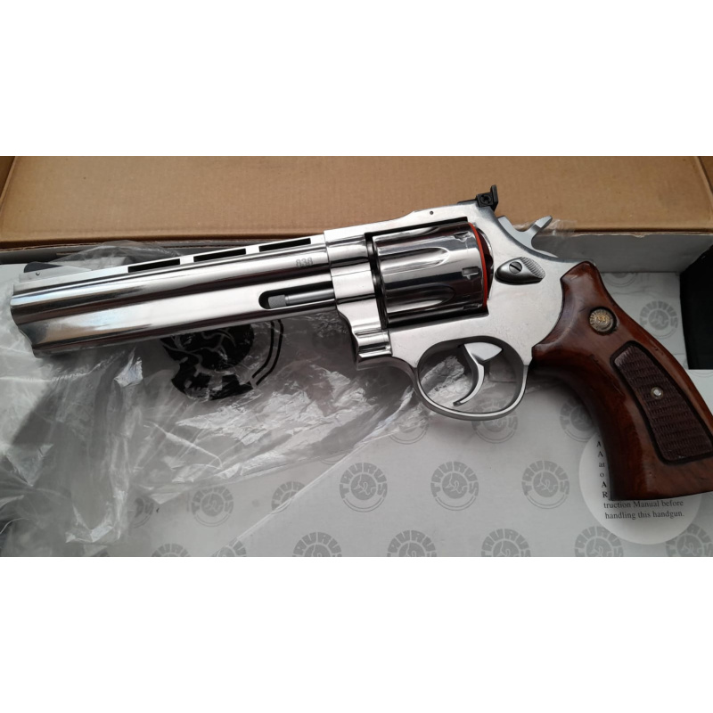Taurus 838
