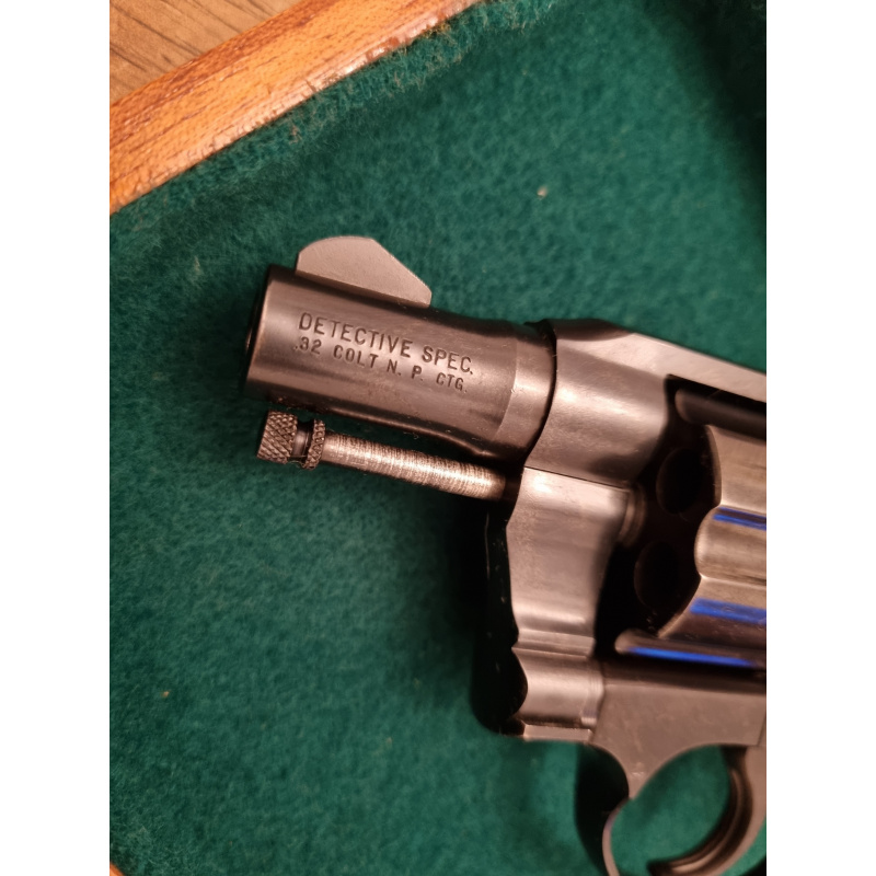 Revolver Colt Detective 32