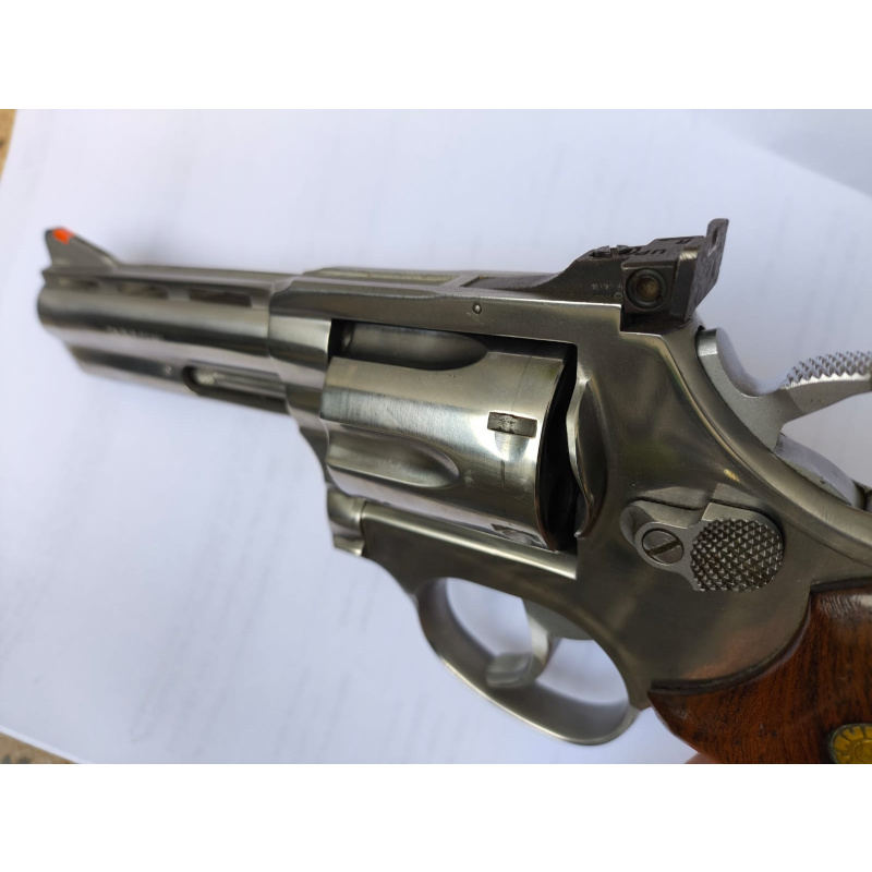 Revolver Taurus 889 .38spl