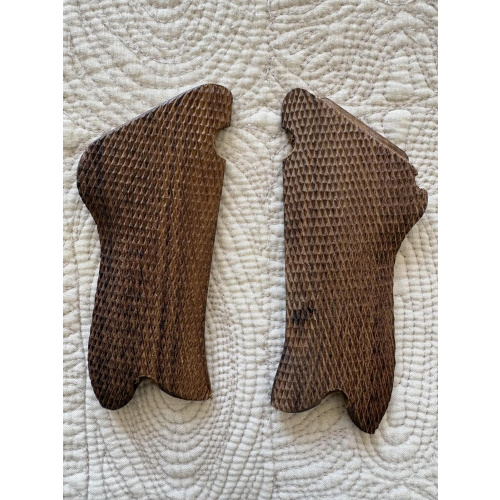 Luger (dwm) Grips