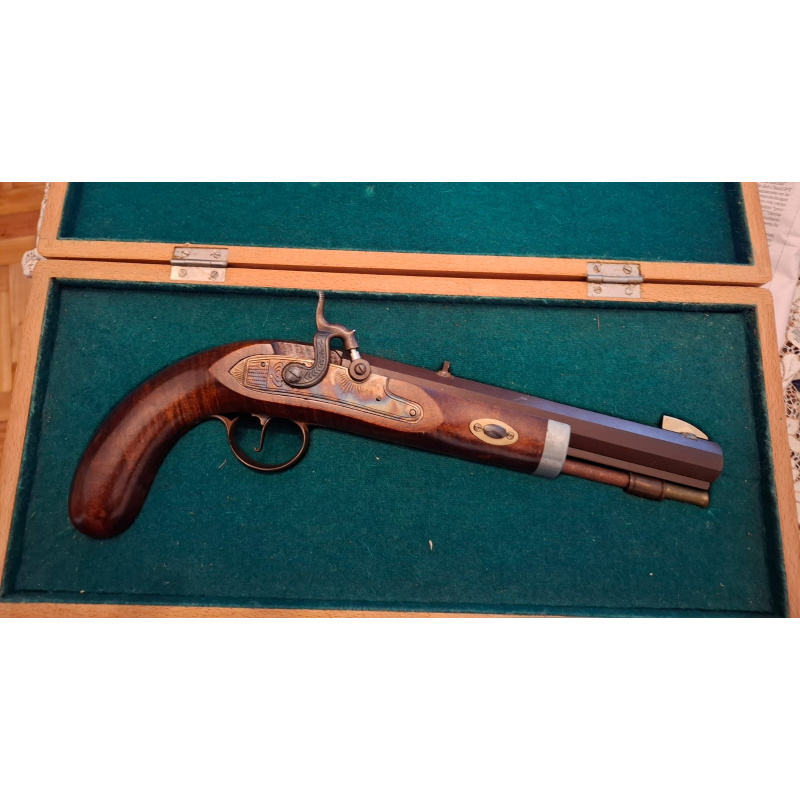 Pistola Percusión Mod. Kentucky - Caño Estriado -  Cal. .45 C/estuche.