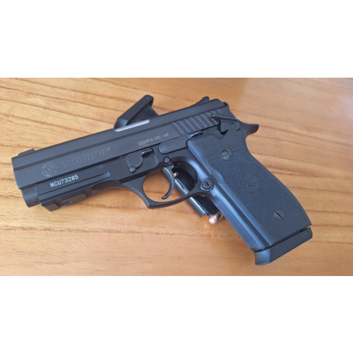 Pistola Taurus Pt945 Impecable