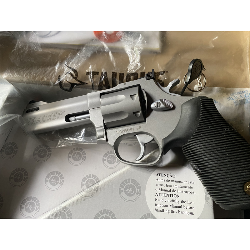 Taurus Tracker 627- Compensado- Cal.357