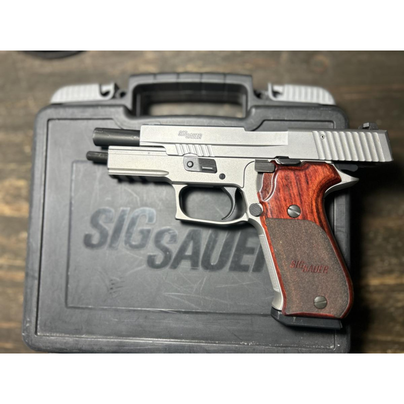Sig Sauer P220 Elite