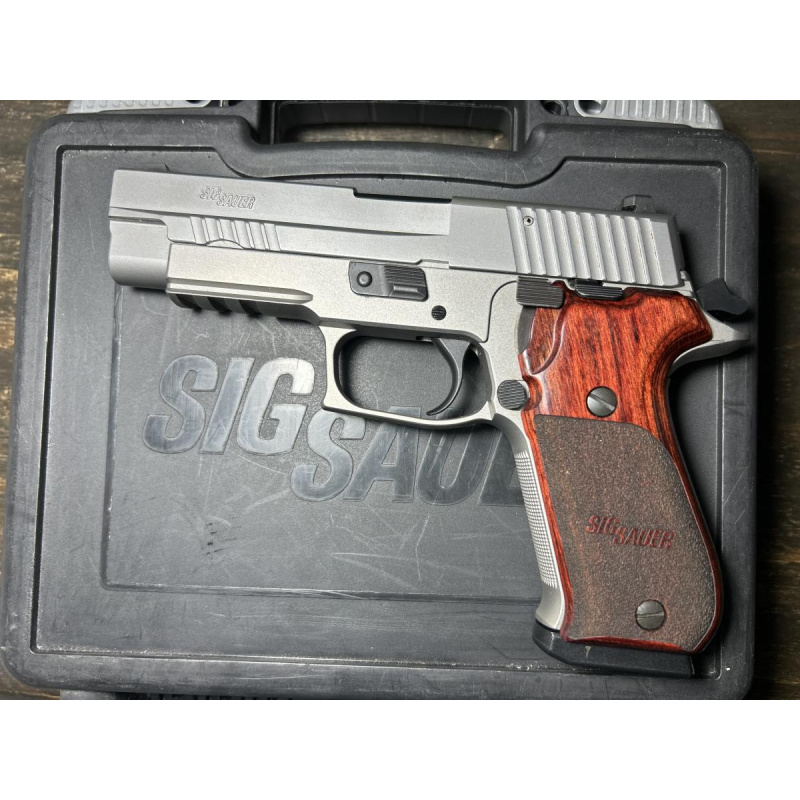Sig Sauer P220 Elite
