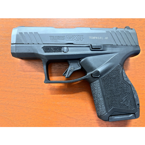 Subcompacta Taurus G4x