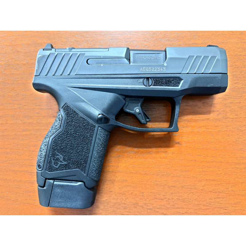 Subcompacta Taurus G4x