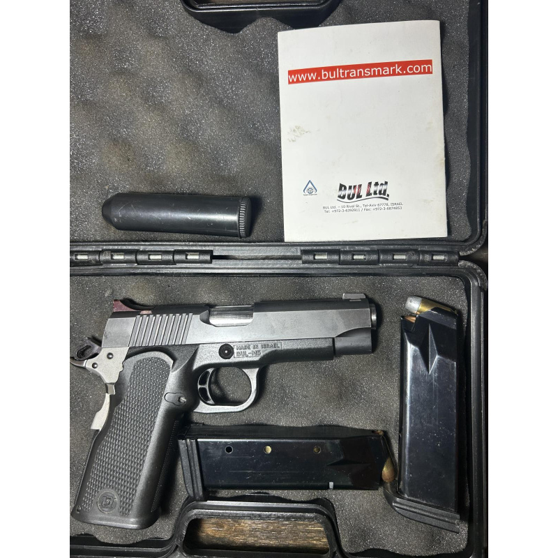 Pistola Bull M-5 Commander