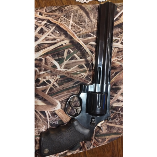 Taurus 8 3/8  Con Cuim