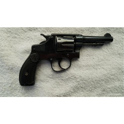 Revolver Smith & Wesson.  .32 Largo. Hand Ejector