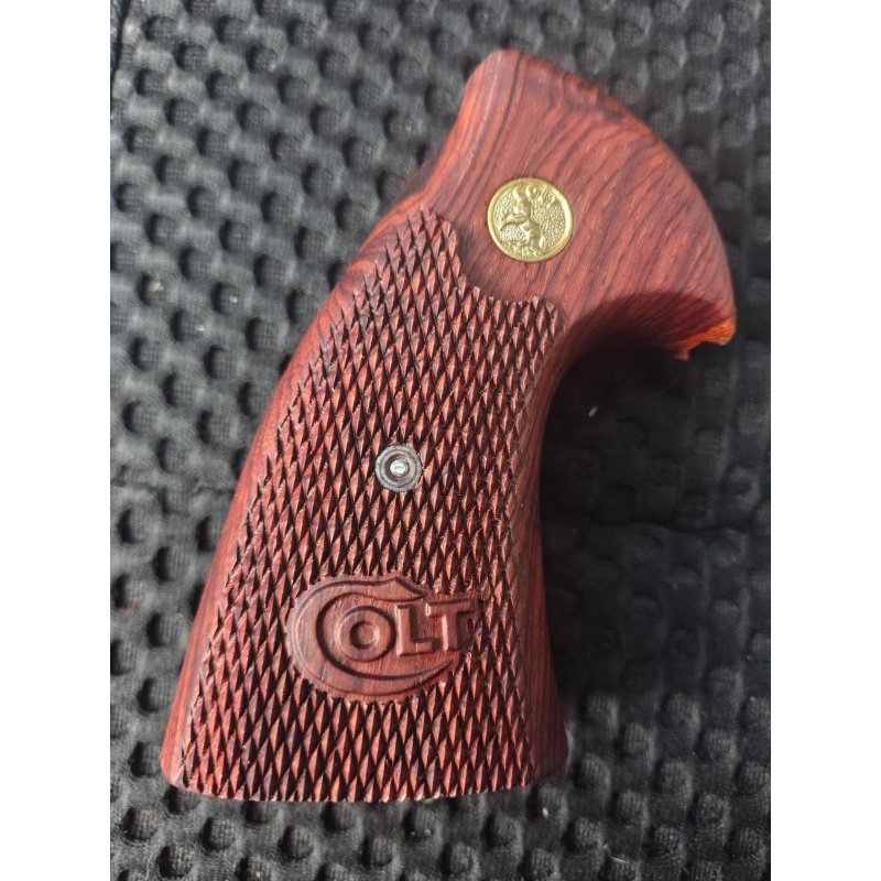 Colt Python Cachas Madera Exotica