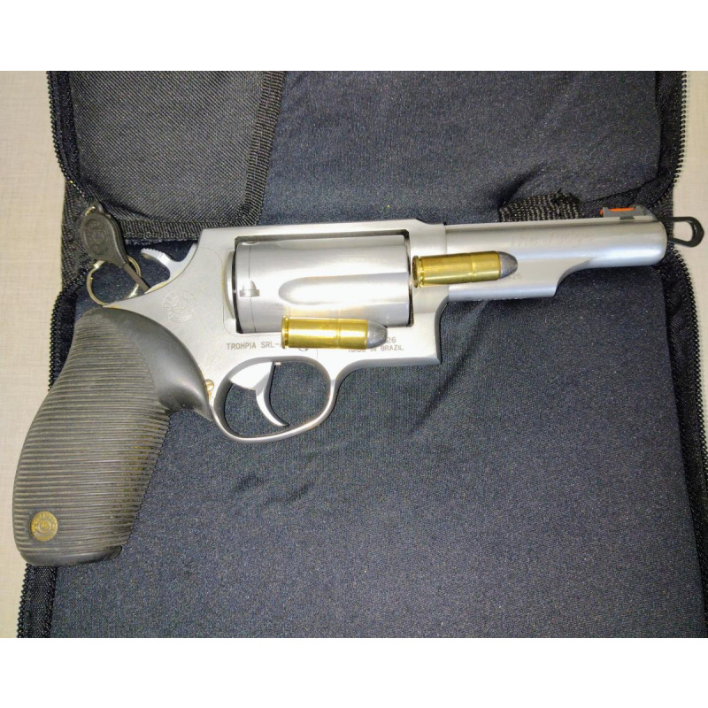 Revolver Taurus Judge/juez Cal. 45 Long Colt, .410, Y 36. La Vedette De Taurus