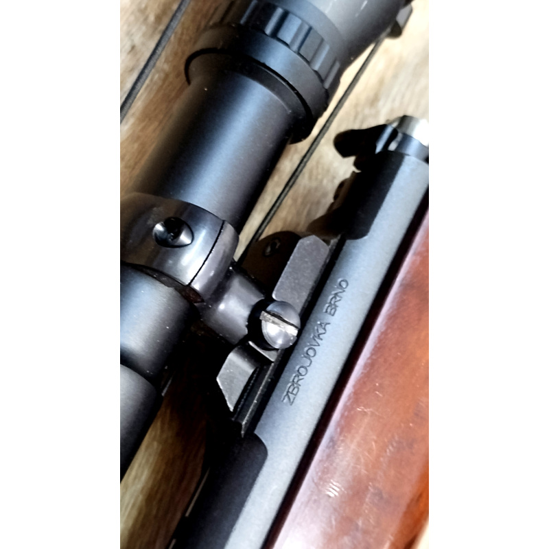 Carabina Cz - Brno Modelo 5 Calibre .22 Lr Con Mira