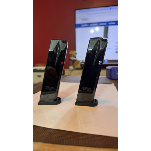 Vendo 2 Cargadores De Bersa, Calibre 9mm