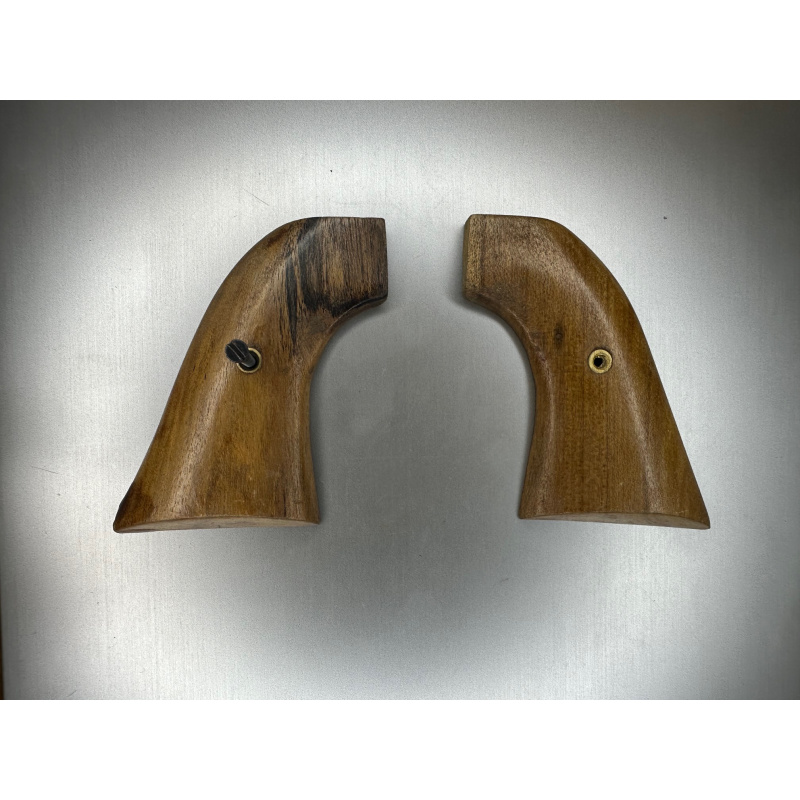 Cachas Revolver Forastero (madera)