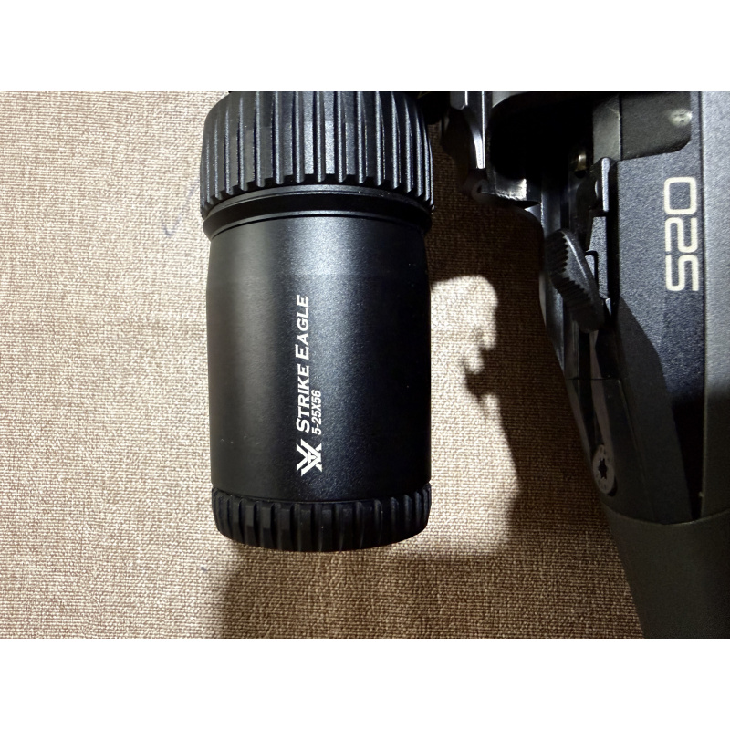 Vortex Strike Eagle 5/25x56, Reticulo Iluminado Poco Uso