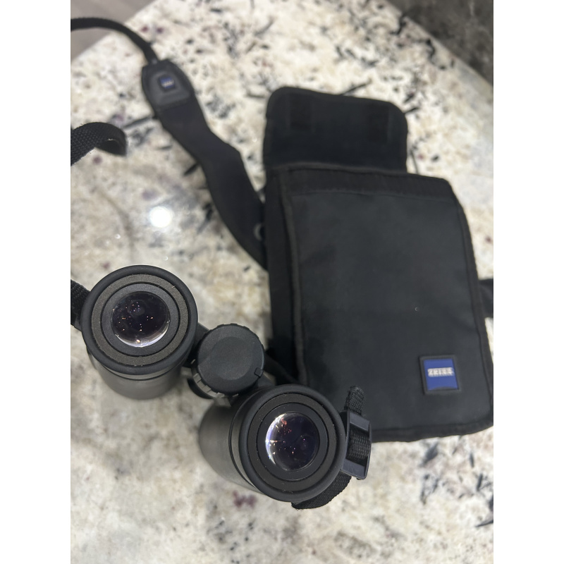 Binoculares Zeiss Conquest 10x40t Con Funda Y Correa