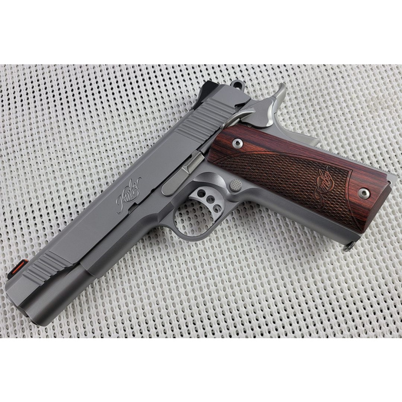 Kimber 1911 Stainless 2