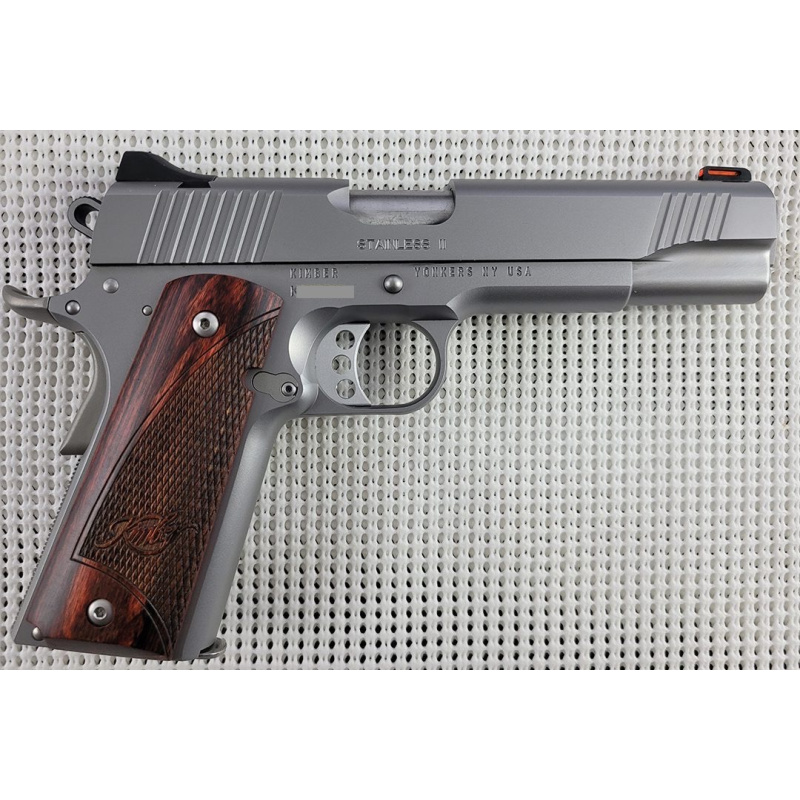 Kimber 1911 Stainless 2