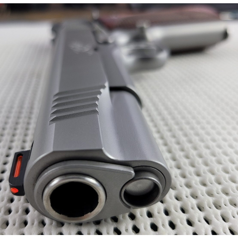 Kimber 1911 Stainless 2