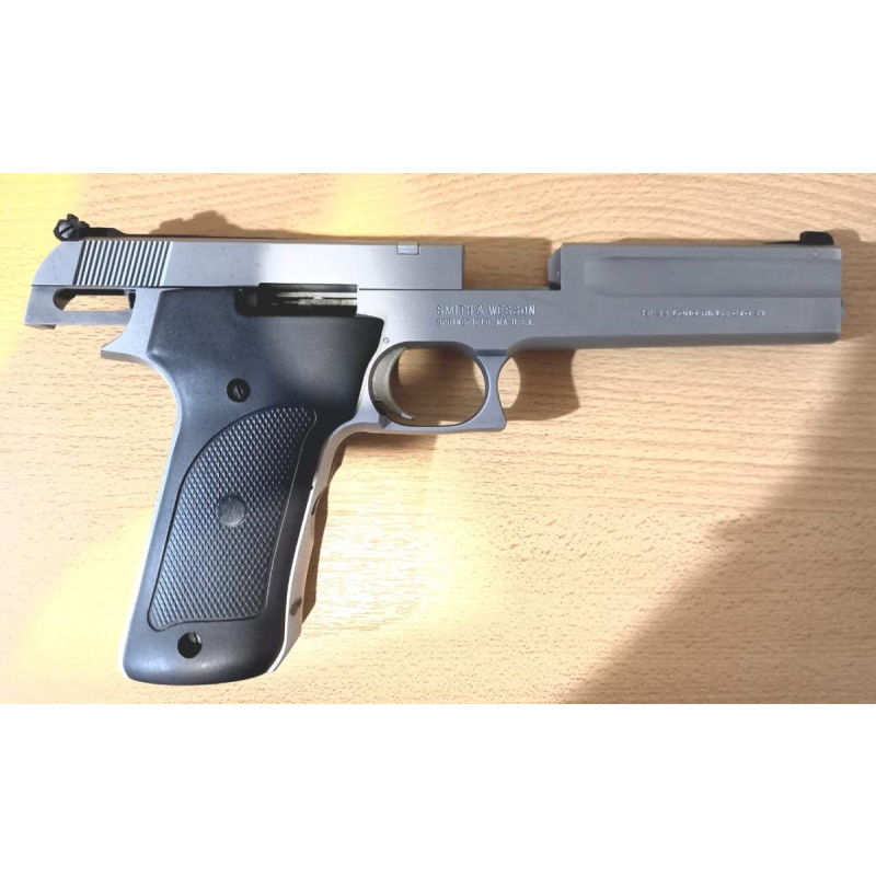Pistola Smith And Wesson 2206.