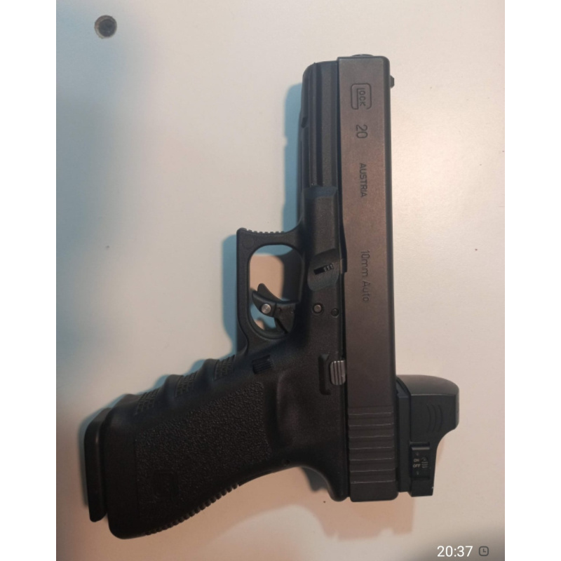 Glock 20 Cal 10 Mm + Accesorios