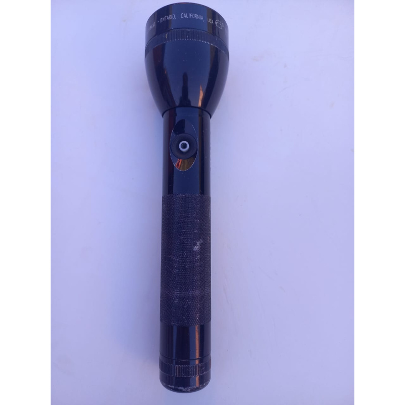 Linterna M A G - L I T E   Led  2 Pilas "c"  Made In U S A