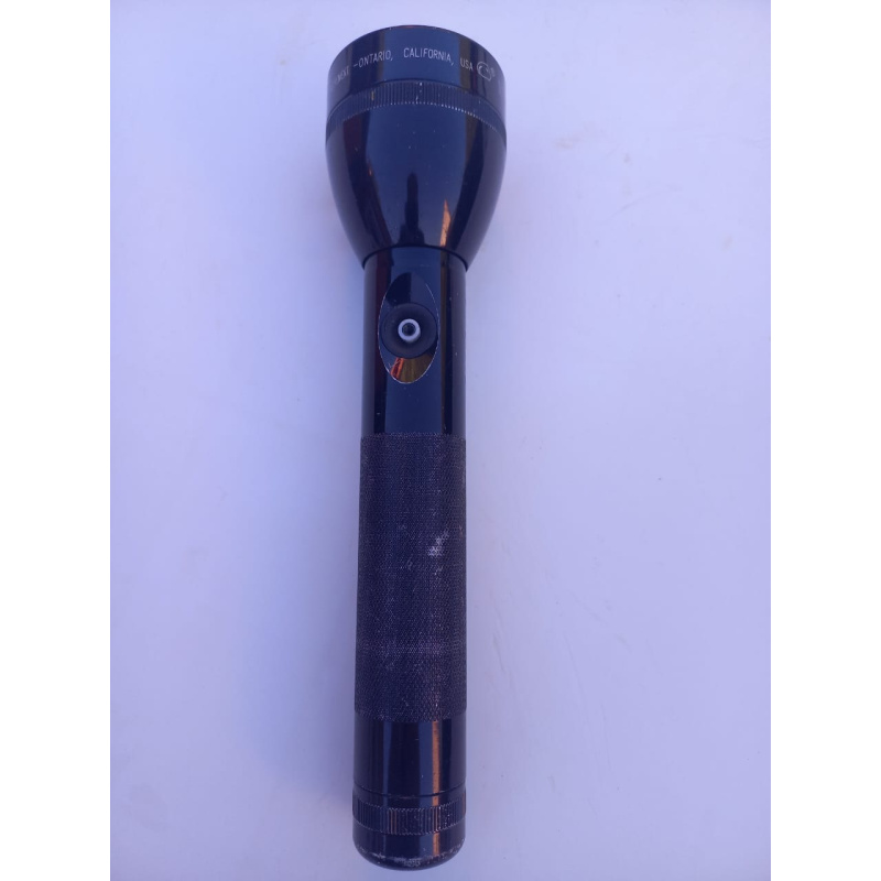 Linterna M A G - L I T E   Led  2 Pilas "c"  Made In U S A