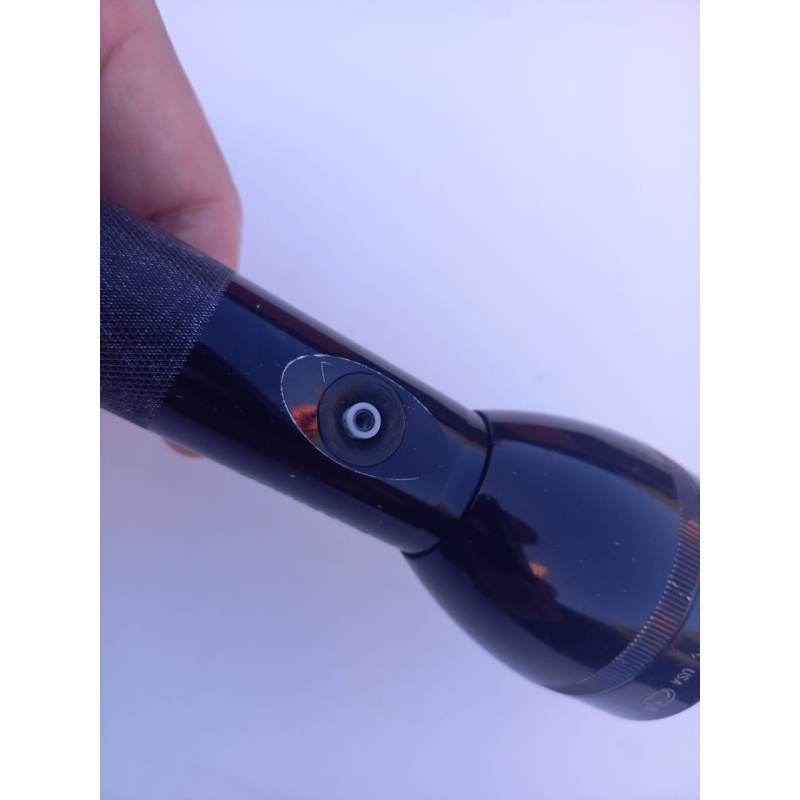 Linterna M A G - L I T E   Led  2 Pilas "c"  Made In U S A