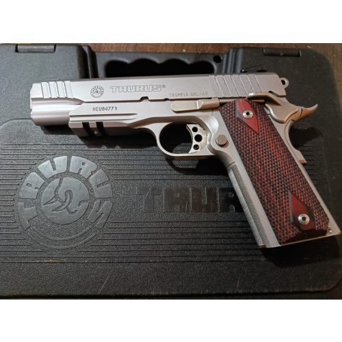 Taurus Pt 1911 Inox.