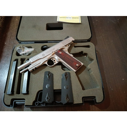 Taurus Pt 1911 Inox.