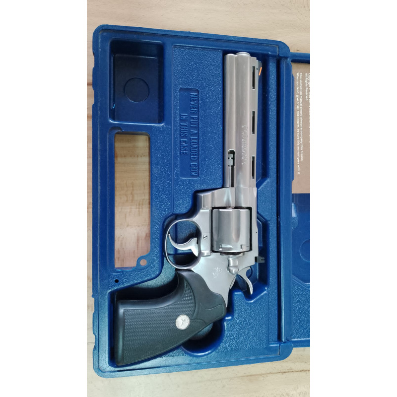 Revolver Colt Python
