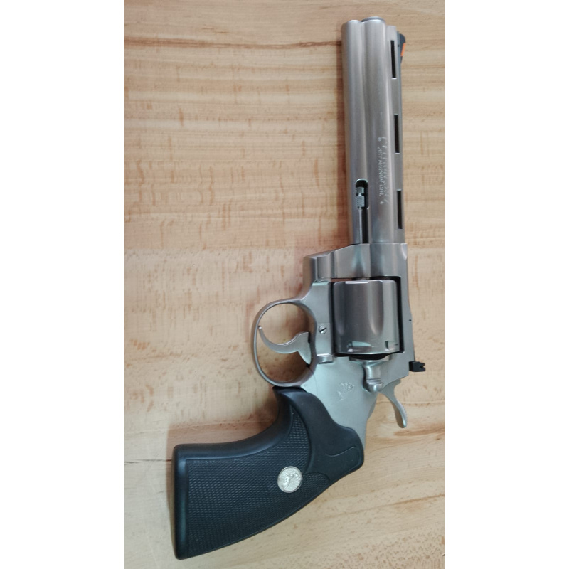 Revolver Colt Python