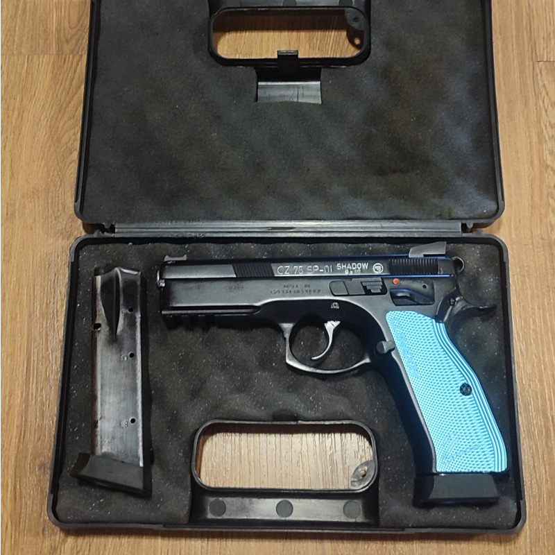 Cz Shadow 1 (uno)